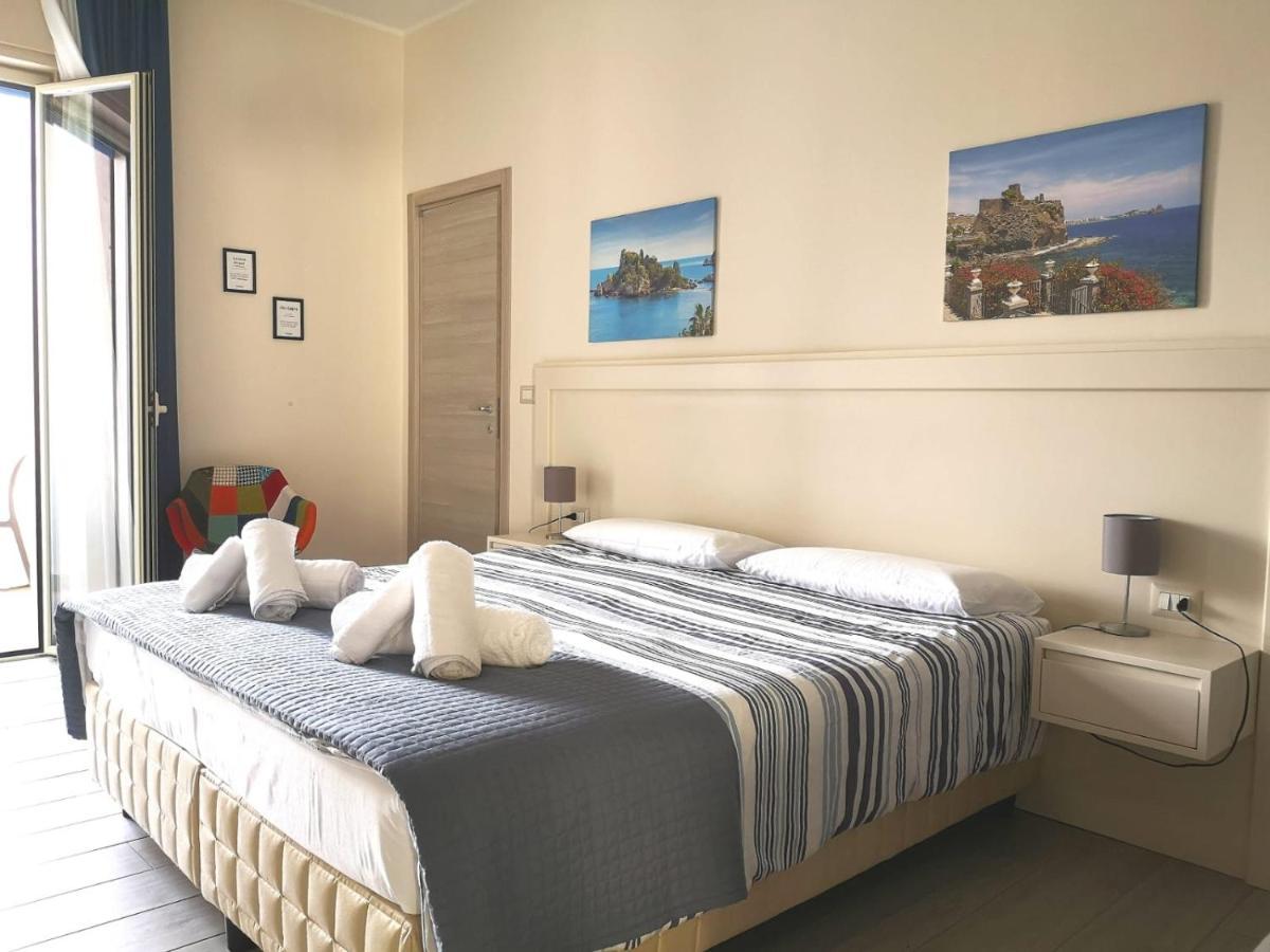 Appartement Il Balcone Di Galatea à Acireale Extérieur photo